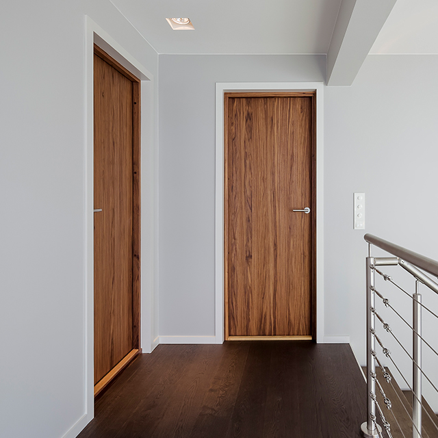 kampanj på slät innerdörr i valnöt, ,ek och ask